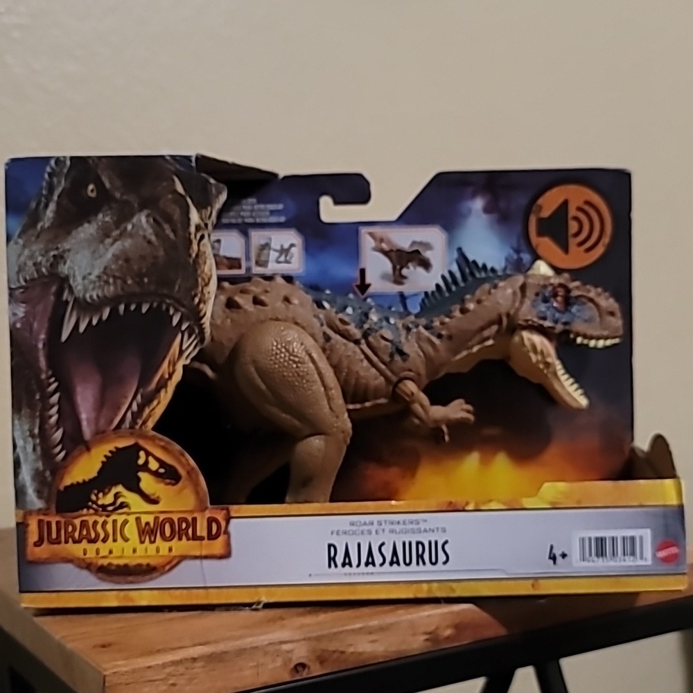 Jurassic World Dominion toy Rajasaurus